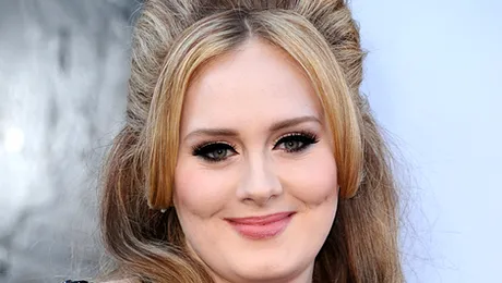 Adele revine în muzică cu piese noi, dar și cu un turneu în 2015