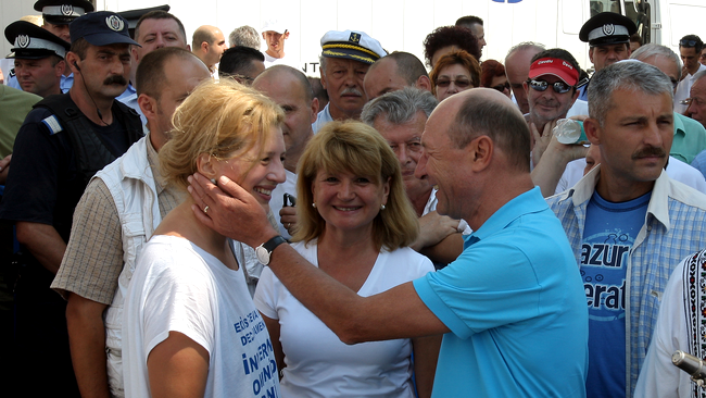 Ioana alaturi de părintii sai