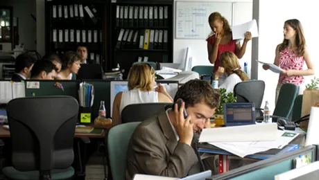 Legea cu facilitati pentru tinerii care infiinteaza firme, amanata