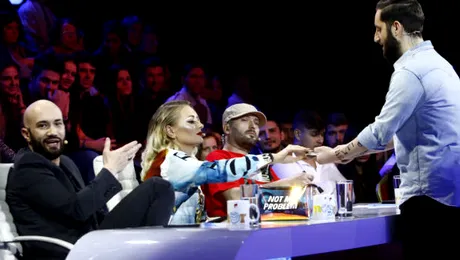 Şi-a adus soţia la ”iUmor” pentru a impresiona juraţii – Foto