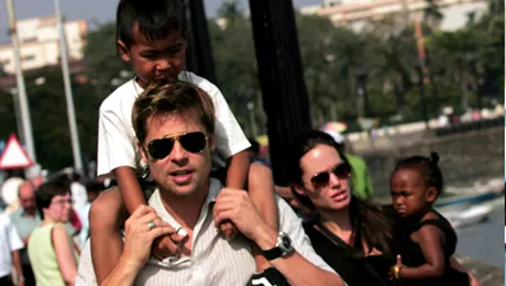 Încă o fetiţă în familia Pitt-Jolie