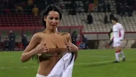 Nicoleta Luciu, din nou goală! Cele mai HOT imagini. A avut 6 apariţii în Playboy