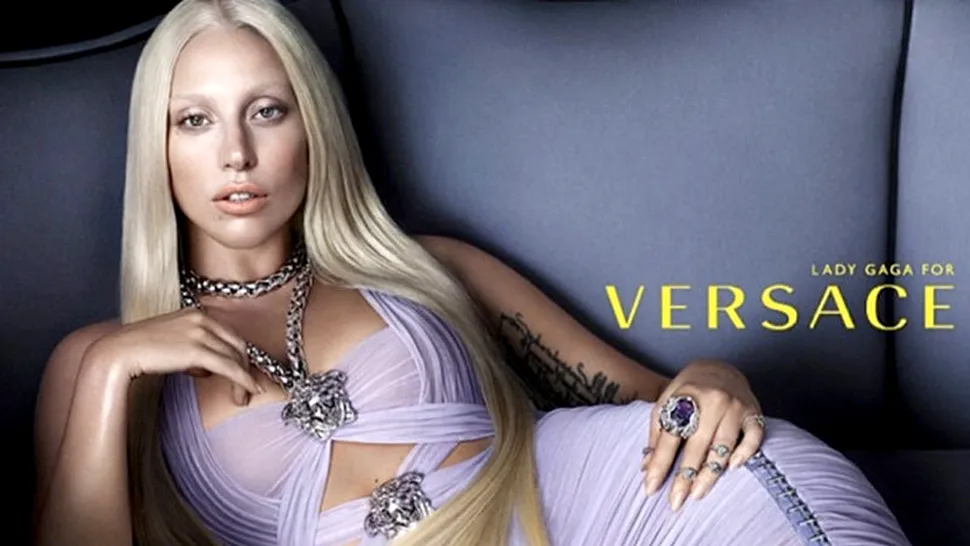 Lady Gaga, noua imagine a casei de modă Versace 