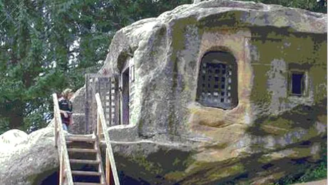 UPDATE:Manastire de vanzare, chiliile sunt bonus!