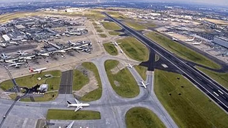 Propunere extravagantă: demolarea celui mai mare aeroport din Europa