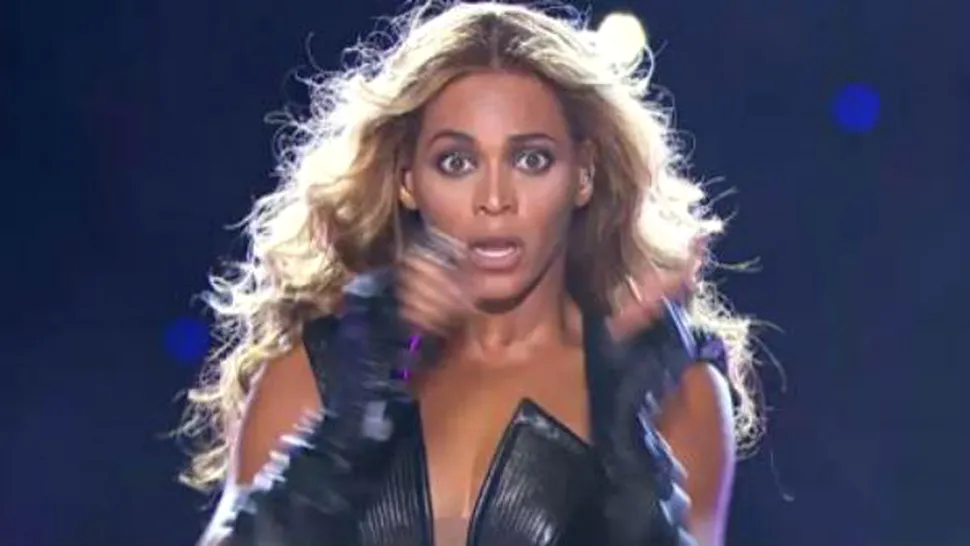 
Inimaginabil! Beyonce s-a aruncat în gol de pe o clădire! VIDEO
