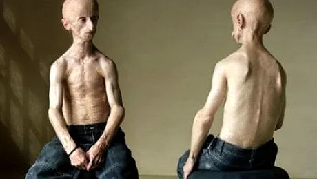 Omul-extraterestru! A trăit în Africa din muzică și pictură (Poze)