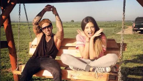 „S-ar putea ca relația cu Antonia să-l facă pe Alex Velea să pară un bărbat matur”