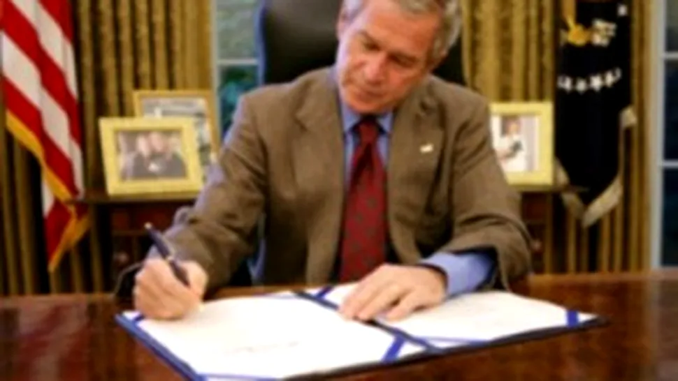Bush a promulgat planul de salvare economica