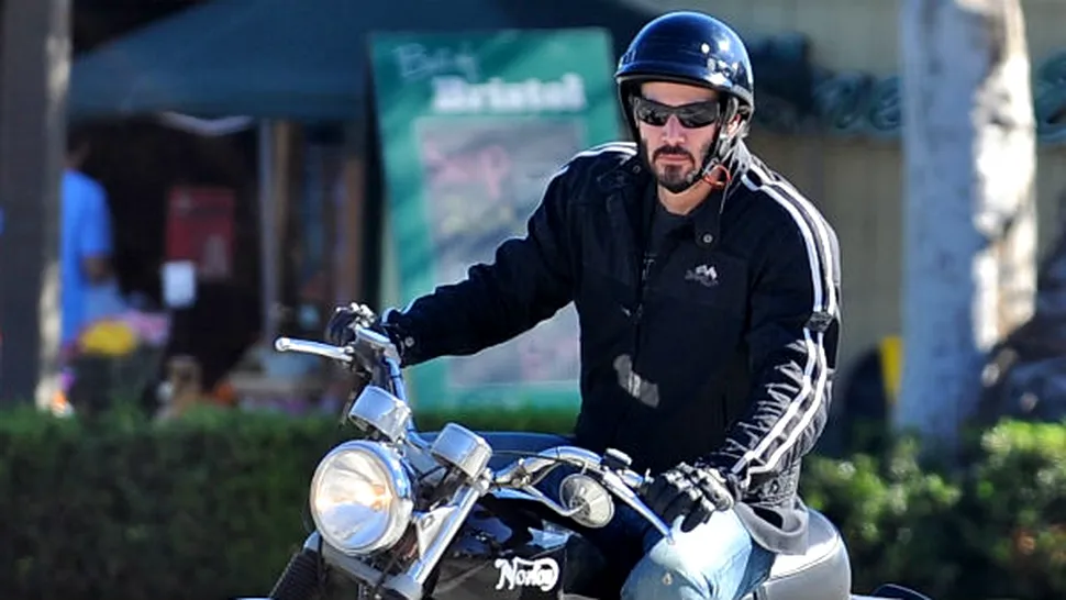 Keanu Reeves îşi deschide fabrică de motociclete