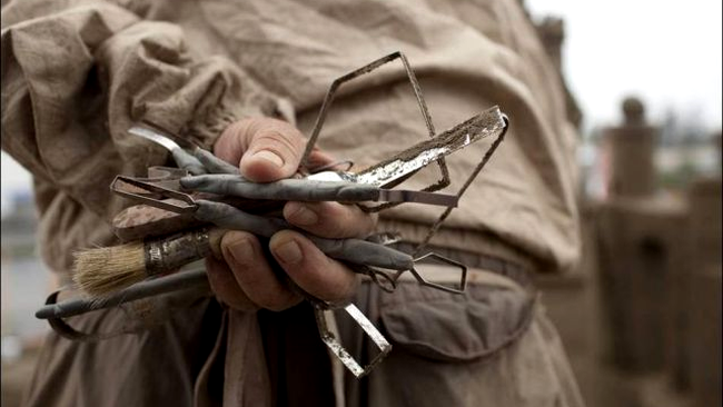 Ustensilele unui sculptor in nisip