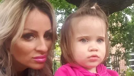 Sânziana Buruiană, ţinta criticilor. Încă îşi alăptează fiica de 2 ani