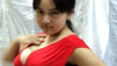 Deși are un bust impresionant, nu ghicești ce vârstă are! (Poze)