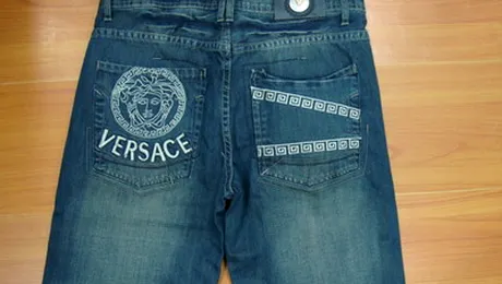 Versace concediaza un sfert dintre angajati!