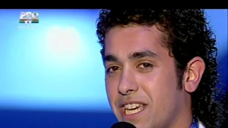 Valentin Dinu, de la „Romanii au talent”, canta alaturi de Holograf (Video)