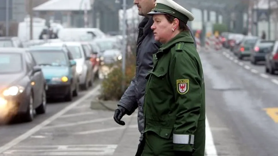 Polonia va reintroduce controale la frontierele Schengen pe durata Euro 2012
