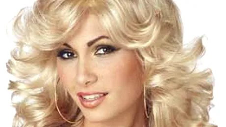 Femeile blonde prostesc barbatii