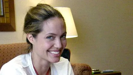 Angelina Jolie, pictorial intim realizat de Brad Pitt