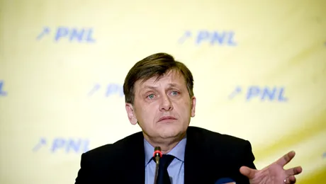 Crin Antonescu pleaca la lupta cea mare cu motiunea intr-o mana si cu infrangerea in cealalta