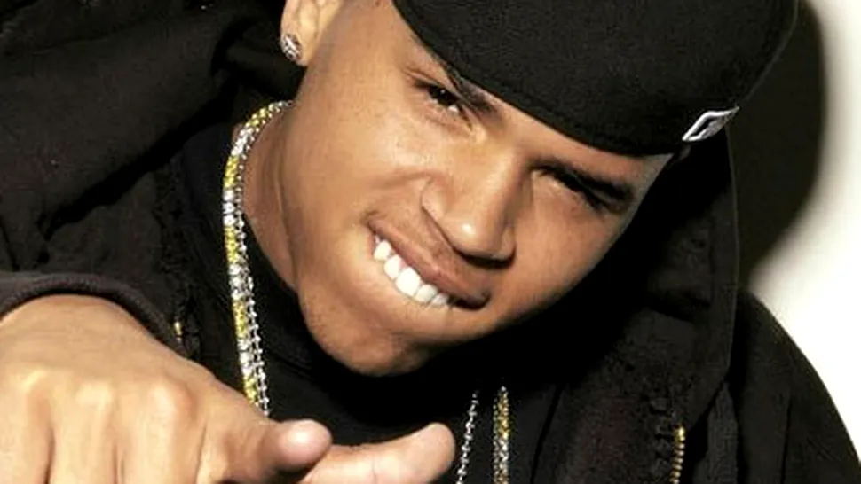 Chris Brown, intr-un videoclip interzis minorilor! (video)