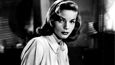 Cu cât se vinde apartamentul din New York al actriţei Lauren Bacall!