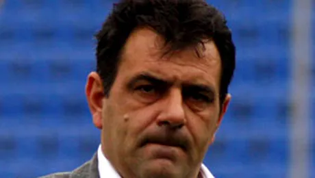 „Steluta” a ramas fara antrenor principal