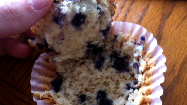 Brioșele care se lipesc de hârtia în care au fost coapte