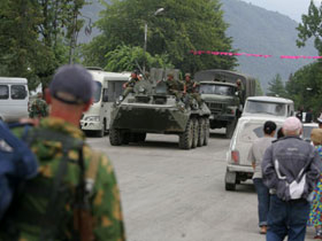 Rusia a promis ca isi va retrage trupele din orasul georgian Gori