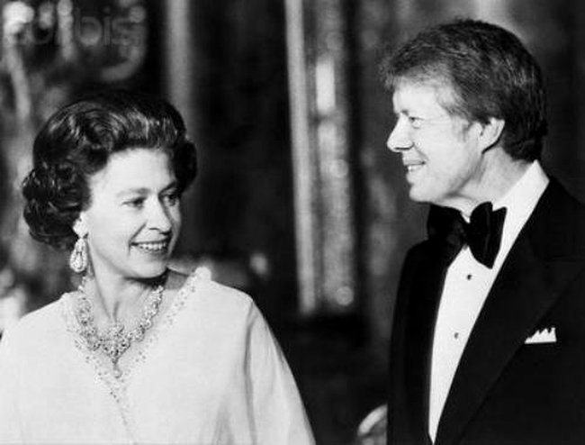Regina Elisabeta cu James Carter (presedinte SUA: 20 ianuarie 1977 - 20 ianuarie 1981)