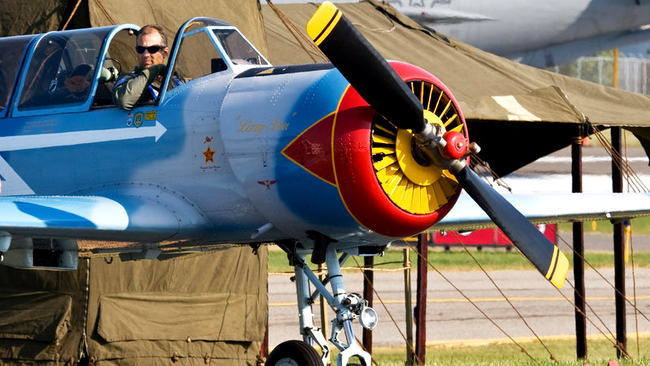 Mark Haskell, pe vremea cand se bucura de achizitia sa din Romania