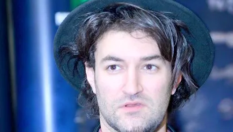 De ziua lui, Smiley şi Jazzy Jo lansează videoclipul piesei “Present for you”