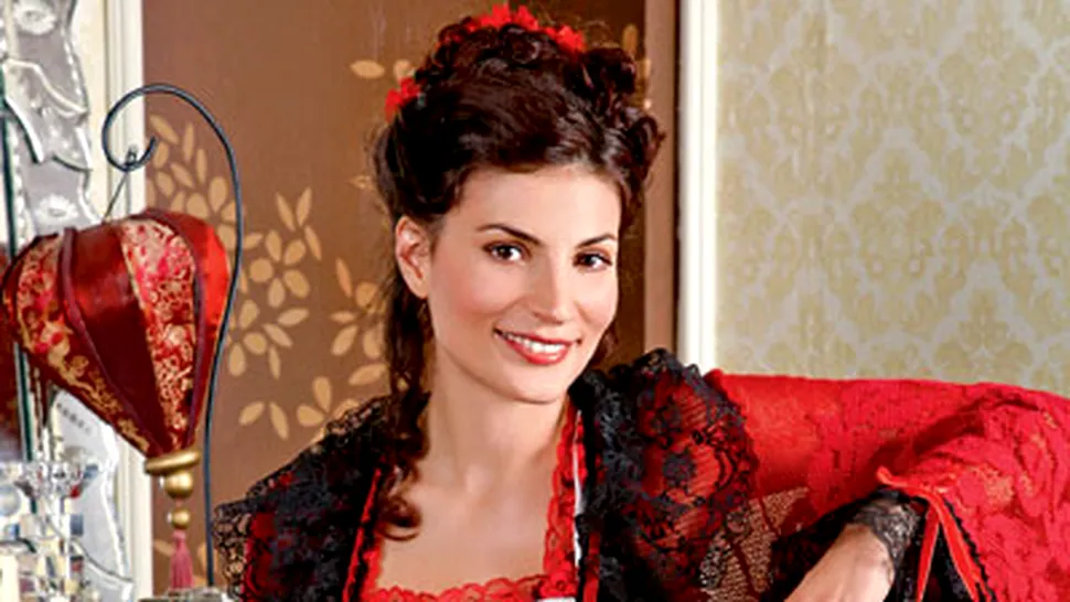 Ioana Ginghină - Pentru rolul din Aniela, poartă corset şi acasă