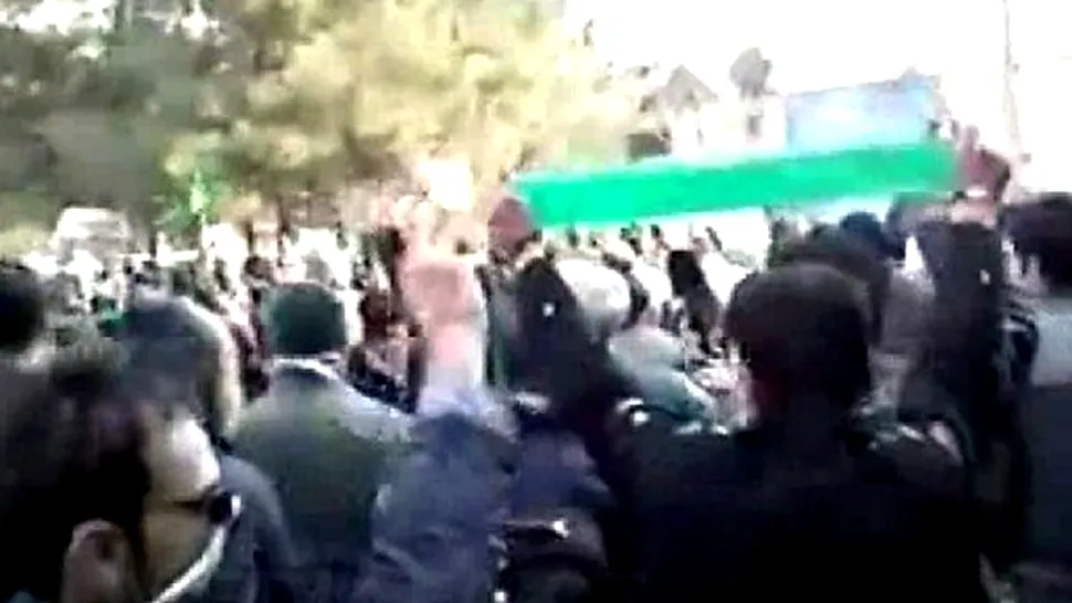 Ambasada britanica la Teheran, atacata! Londra ameninta cu represalii