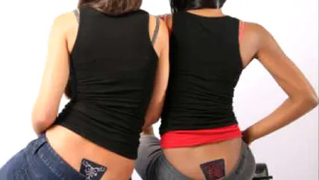 Fetelor, nu se mai poarta tanga, ci abtibildul!