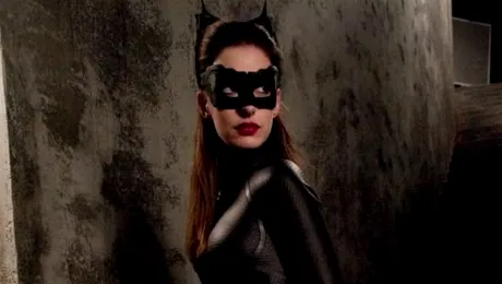 Anne Hathaway – Pisica… bună zgârie rău!