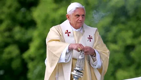 Nu-si mai face Papa cruce?