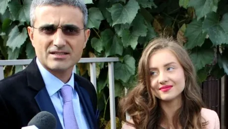 Fiica lui Robert Turcescu învaţă la o grădiniţă de fiţe. Tarifele sunt de peste 1.000 de lei/ lună – FOTO