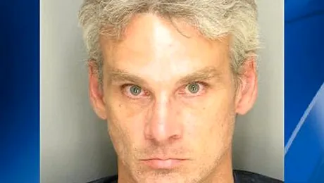 Fura bani cu aspiratorul