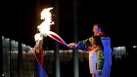 Cum se vede flacăra olimpică de la Soci fotografiată de NASA