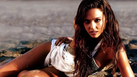 Jessica Alba: „Sunt plina de celulita”