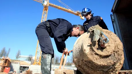 Franta: O bomba din al doilea razboi mondial face ravagii: 20.000 de oameni evacuati!