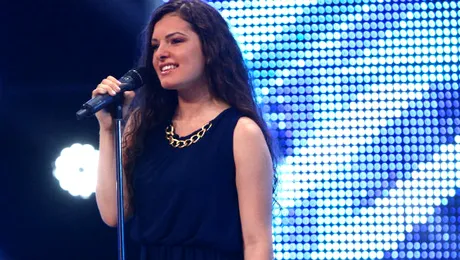 Carla’s Dreams către o concurentă „X Factor”: „Ai cei mai frumoşi ochi pe care i-am văzut până acum!”