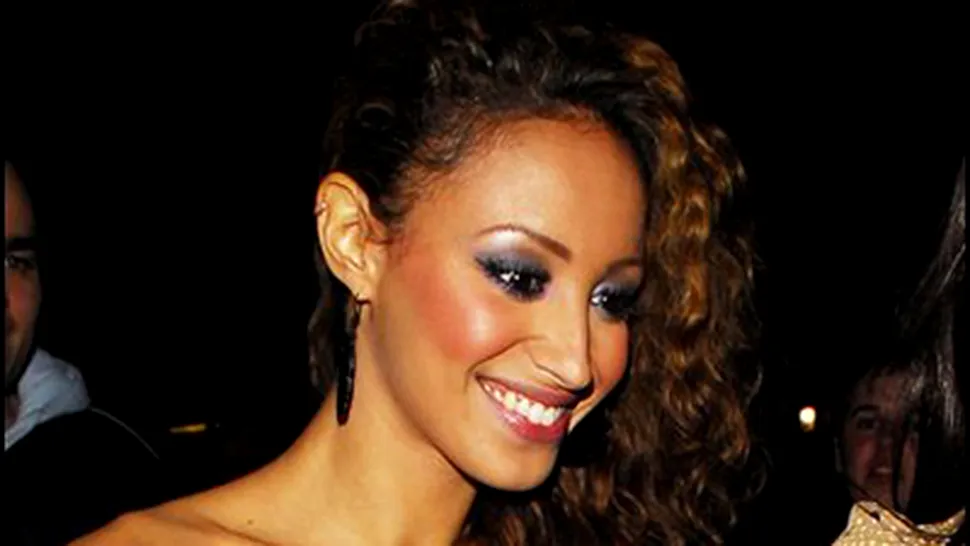 Amelle Berrabah a parasit Sugarbabes