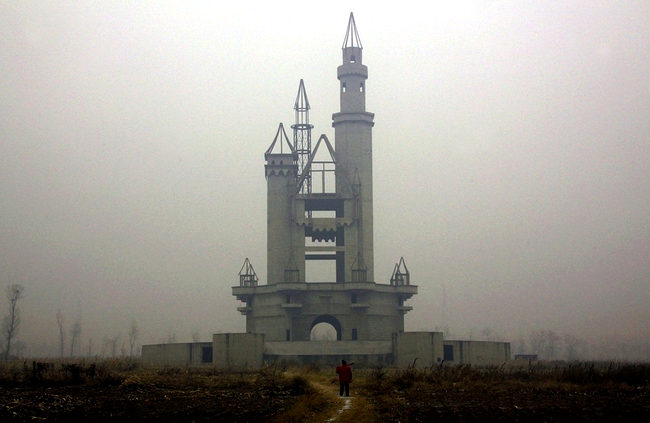 Parcul de distracții Wonderland abandonat, dinafara Beijingului, China