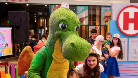 3 poveşti româneşti într-o interpretare “un pic altfel”