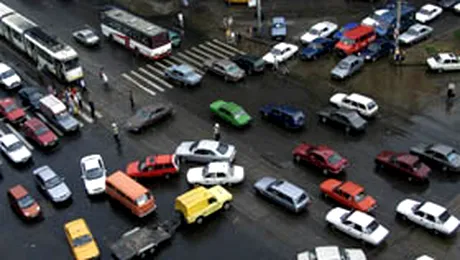 Protest impotriva triplarii taxei auto