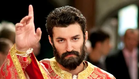 Smiley, preot in filmul „Nasa”! (Poze)