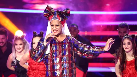 Celine Dion, Barbara Streisand, Justin Timberlake şi Boy George, pe aceeaşi scenă cu Elena Cârstea şi Petrică Mâţu Stoian, la “Te cunosc de undeva!”