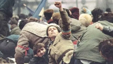 Washington Times: Românii tânjesc după comunism