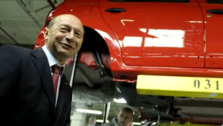 Presedintele si-a luat Duster rosu, dar pe banii sotiei!